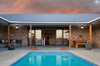 Parkside Guesthouse Tourism Africa