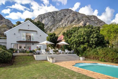 Protea & Pincushion Cottages - thumb 0