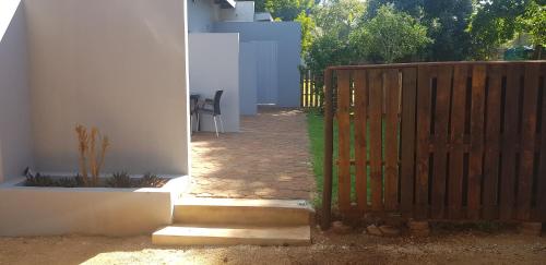 Purdy's Place - thumb 2