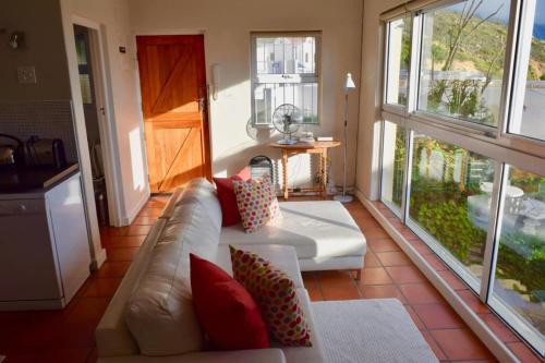 Quaint Cottage In Clifton - thumb 4