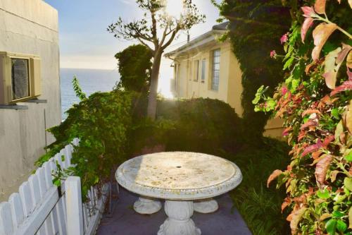 Quaint Cottage In Clifton - thumb 0