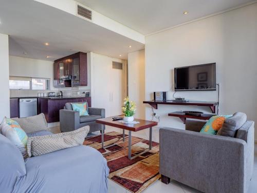 Quays On The Canal - thumb 0