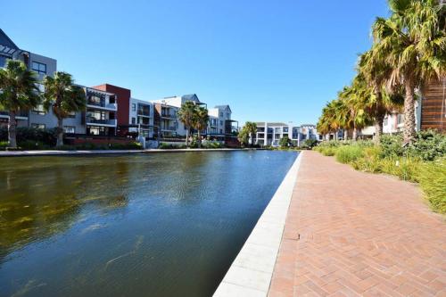 Quayside 1 Bedroom Apartment In Century City - thumb 1
