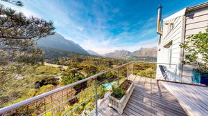 Quiet Spacious 3 Bed Apartment In A House In Hout Bay 3,8 Kilometers From Two Beaches