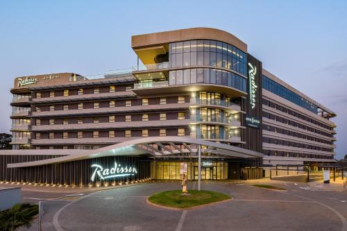 Radisson Hotel & Convention Centre Johannesburg, O.R. Tambo - thumb 1