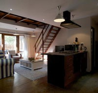 Raptors Wildlife Escapes - Accommodation Africa