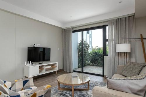 Regency Ground Floor Pool View 2 Bedroom Apartment - thumb 1
