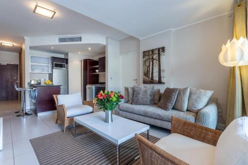 Rockwell Apartments - thumb 1