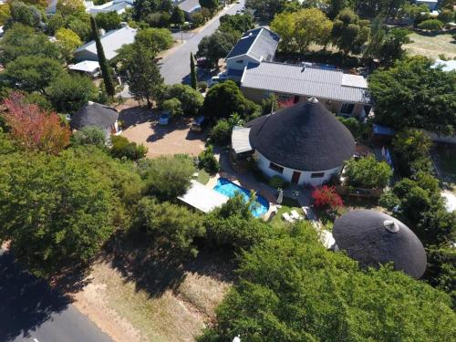 Roundhouse Guesthouse - thumb 4