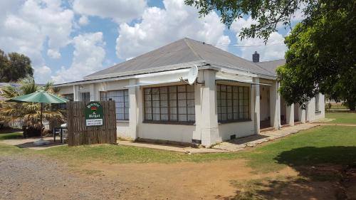 Rustic & Regal - thumb 1