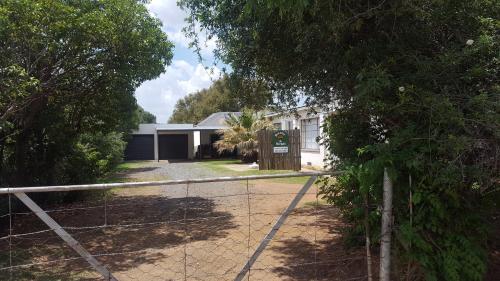 Rustic & Regal - thumb 0