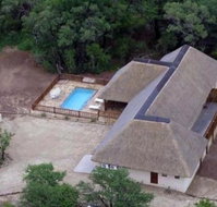 Rustic 2-Bedroom African Home - Tourism Africa