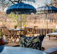 Safari Moon Luxury Bush Lodge - Tourism Africa