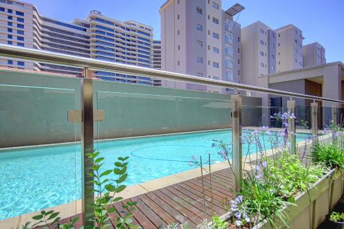 Sandton Skye Suite 910 - thumb 3