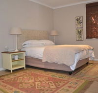 Self Catering Corner Cottage - Accommodation Africa