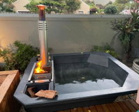 Seven on Flora- Hot Tub Modern with amazing outside area Tourism Africa