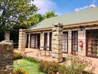 Sir Henry's Accommodation Tourism Africa