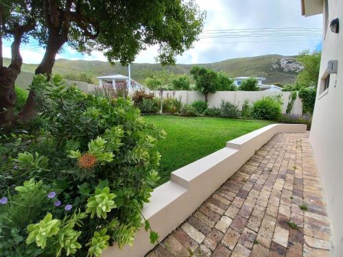 Steenbok House - thumb 0