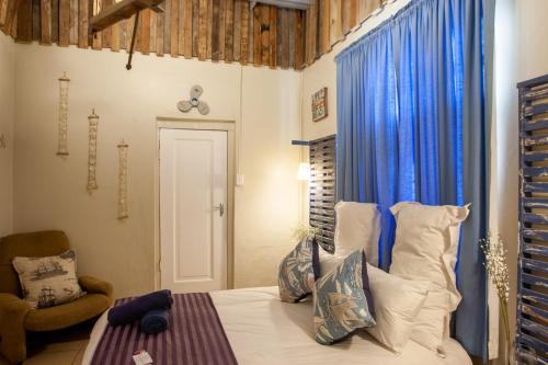 Strand Group Accommodation - 22 Sleeper Helderberg - thumb 0