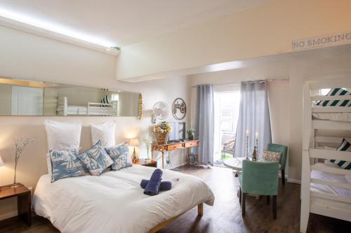 Strand Group Accommodation - 22 Sleeper Helderberg - thumb 1