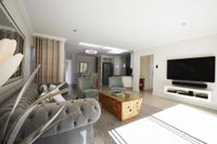 Stylish 3 Bedroom House with Pool Tourism Africa