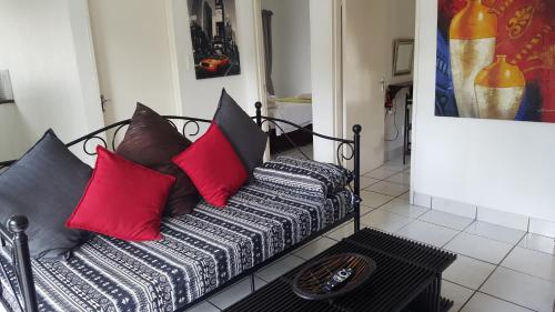 Sunshine Self Catering - thumb 1
