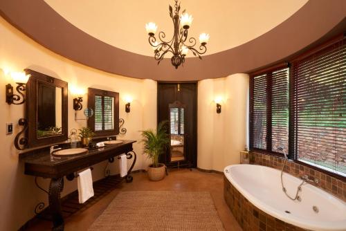 Thaba Eco Hotel - thumb 2