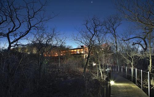 The Outpost Lodge - thumb 1