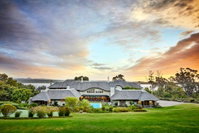 The Thatch House Hermanus Tourism Africa