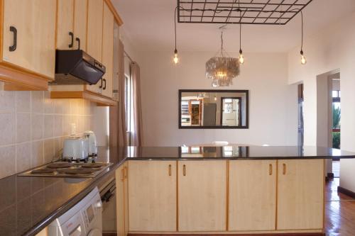 Tidal Pool Apartments - Camps Bay - thumb 5