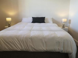 Trendy Waters Edge 2bedroom Apartment Next To Canal Walk Near Century City Conference Centre