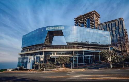 Umhlanga Arch - Ocean Views, Queen Size Bed Plus Free Wifi - thumb 1