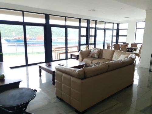 USHAKA WATERFRONT - PALATIAL PRIVATE PENTHOUSE - thumb 2