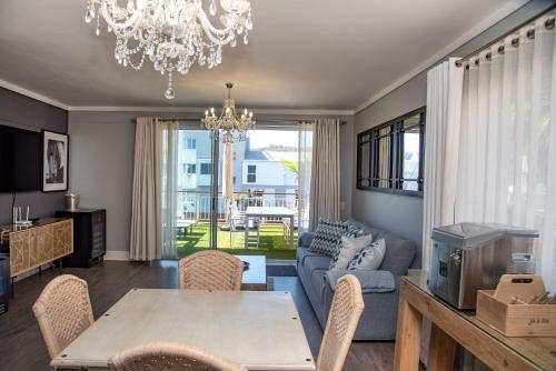 WATERFRONT NEW LISTNG - 8 SOUTH QUAY - - thumb 5