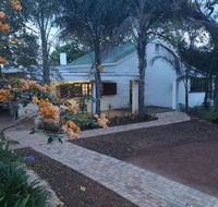 Windsor Cottage - Accommodation Africa