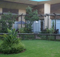 Airport Inn Bed and Breakfast - Tourism Africa
