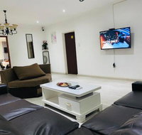 Airport Diamond Guest House - Tourism Africa