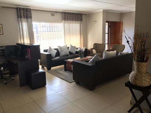 African Kingdom Guest House - thumb 2