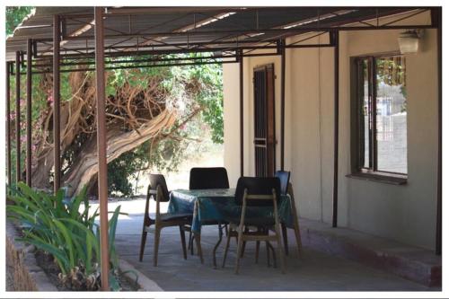 Abuelita Guesthouse - Room 4 - thumb 3