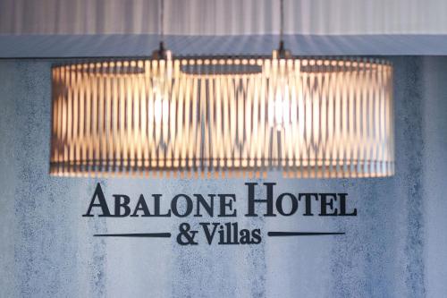 Abalone Hotel & Villa's - thumb 0