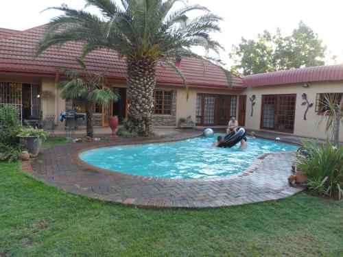 A Cherry Lane Self Catering And B&B - thumb 4