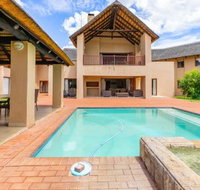 83 Zebula Family Lodge - 8 adults and 4 kids - Tourism Africa