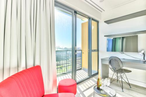 605 Alberts - thumb 1