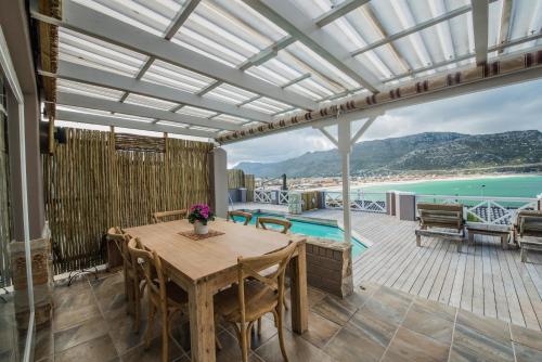 52 On Fish Hoek - thumb 1