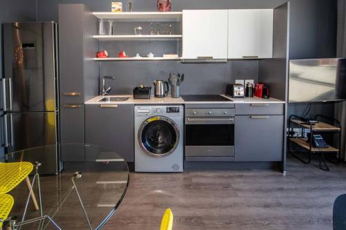 502 Wex1 Gorgeous Funky Apartment - thumb 1