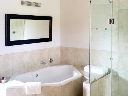 47th On Howard - thumb 2