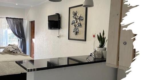 47 On Manson - thumb 1