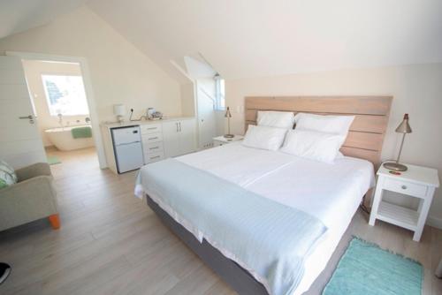 4160 River Club - thumb 1