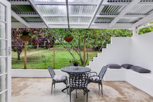 4 ON REGENT - thumb 0