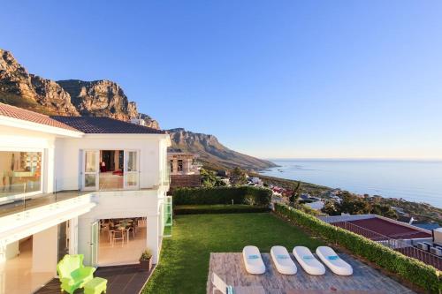 34 Theresa Avenue - Spectacular Villa With Panoramic Views - thumb 0